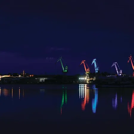 Asja Old Center プーラ