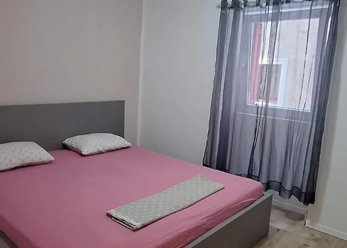 Asja Old Center * Pula